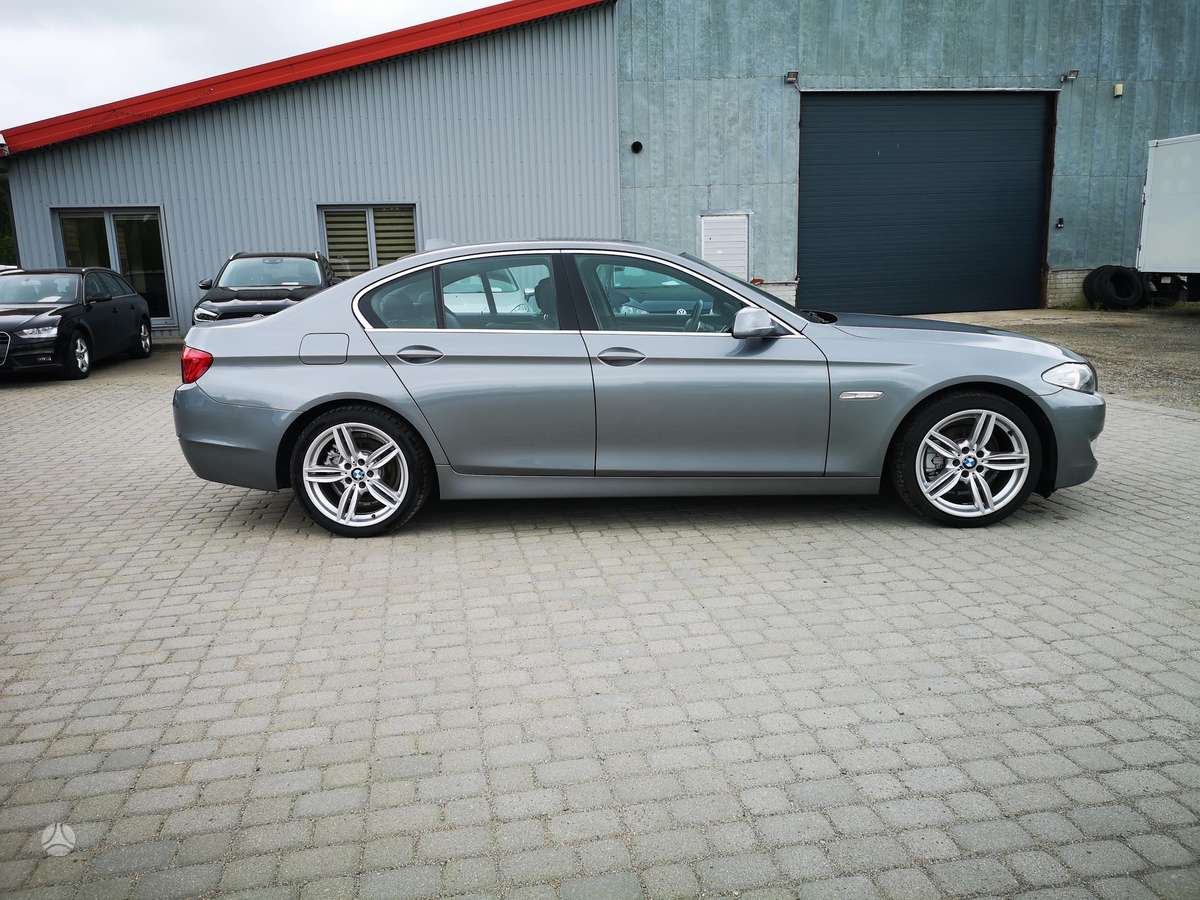 BMW 520, 2.0 l., Седан
