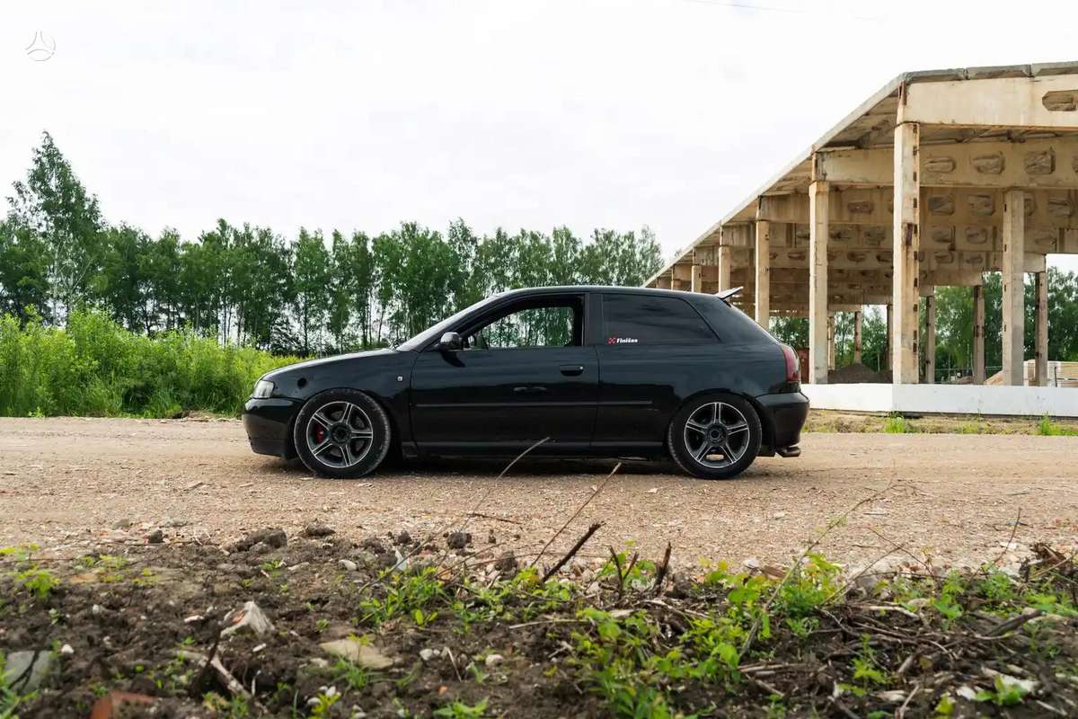 Audi A3, 1.8 l., Хэтчбек