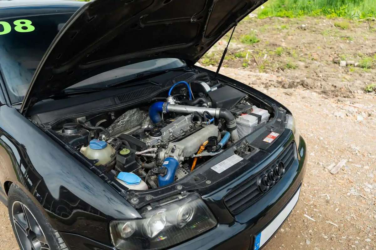 Audi A3, 1.8 l., Хэтчбек