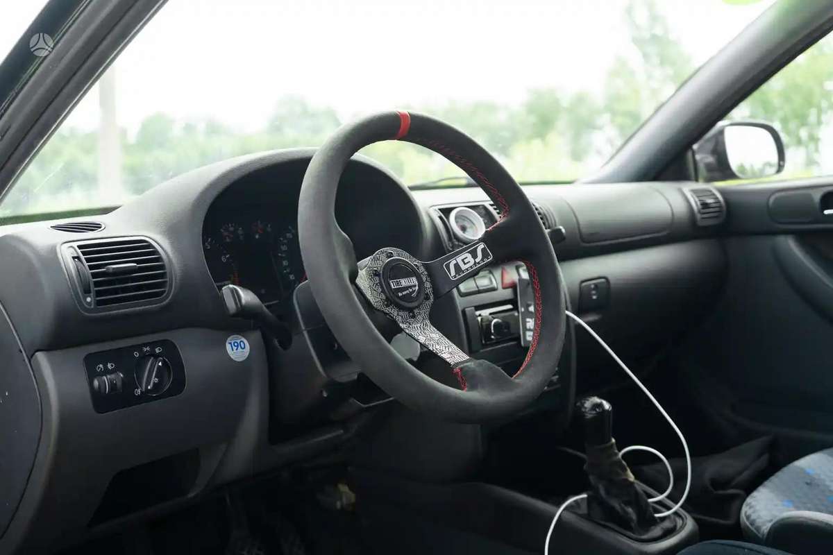 Audi A3, 1.8 l., Хэтчбек