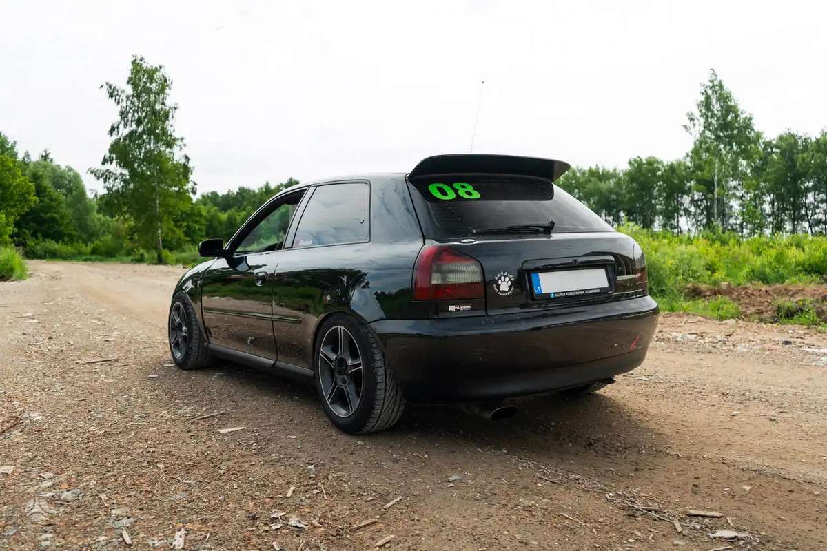 Audi A3, 1.8 l., Хэтчбек