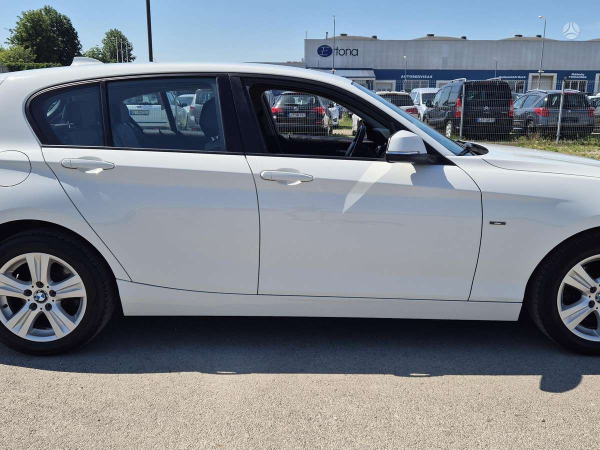 BMW 114, 1.6 l., hatchback