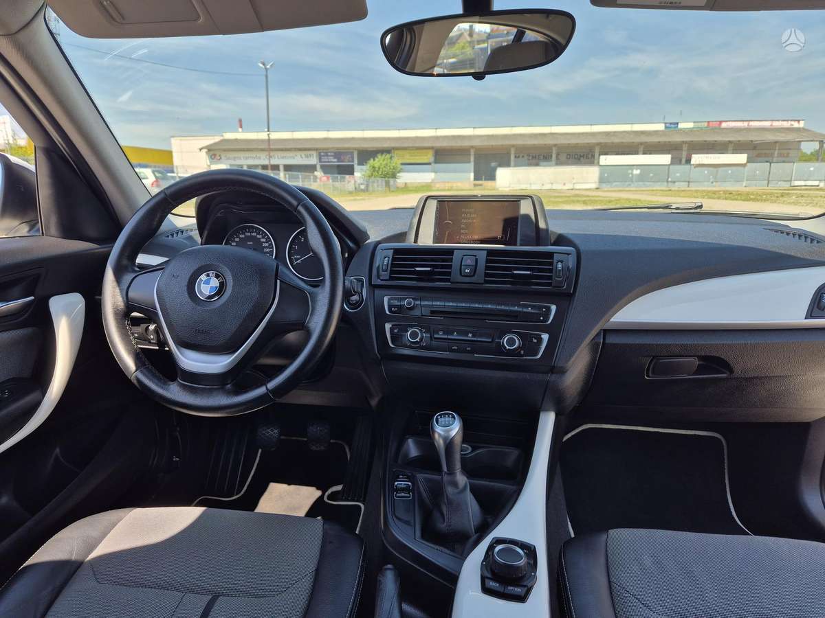 BMW 114, 1.6 l., hatchback
