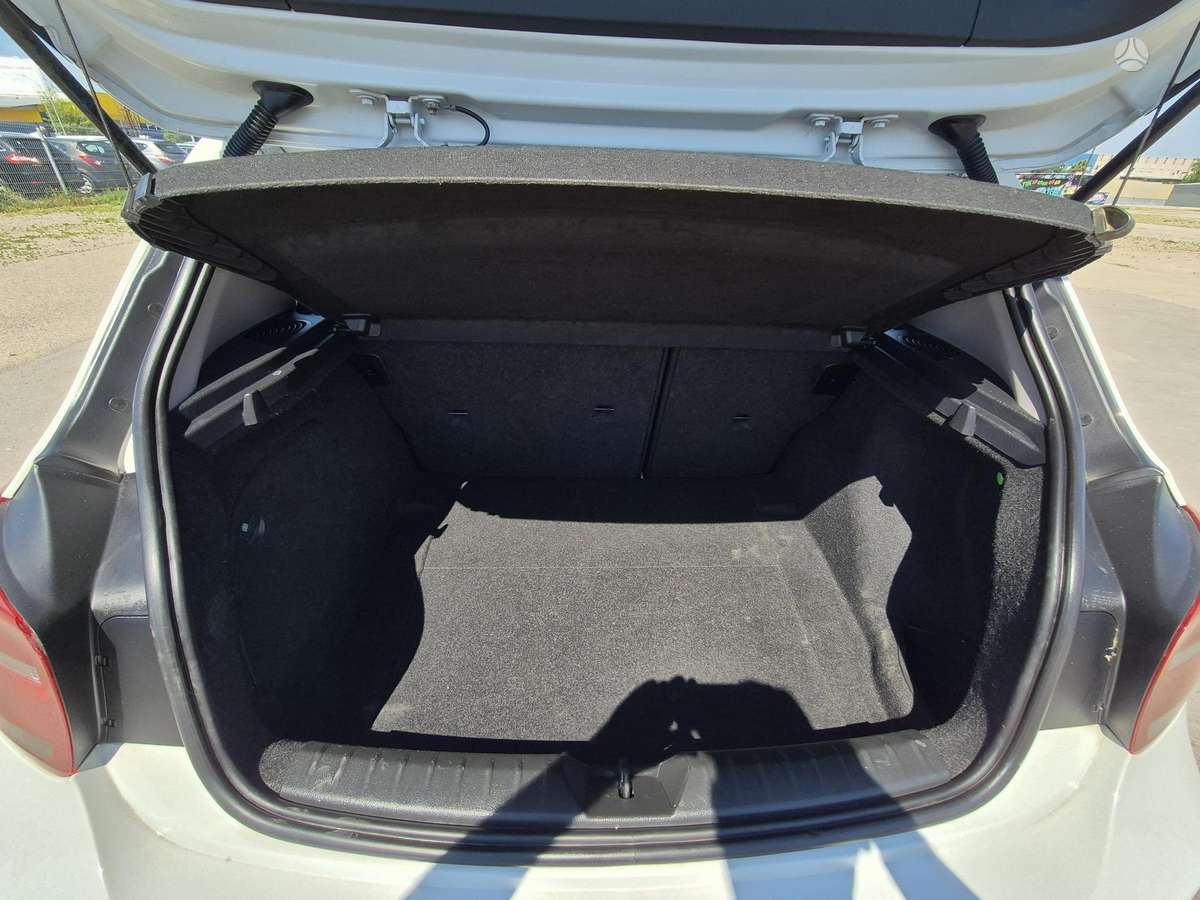 BMW 114, 1.6 l., hatchback