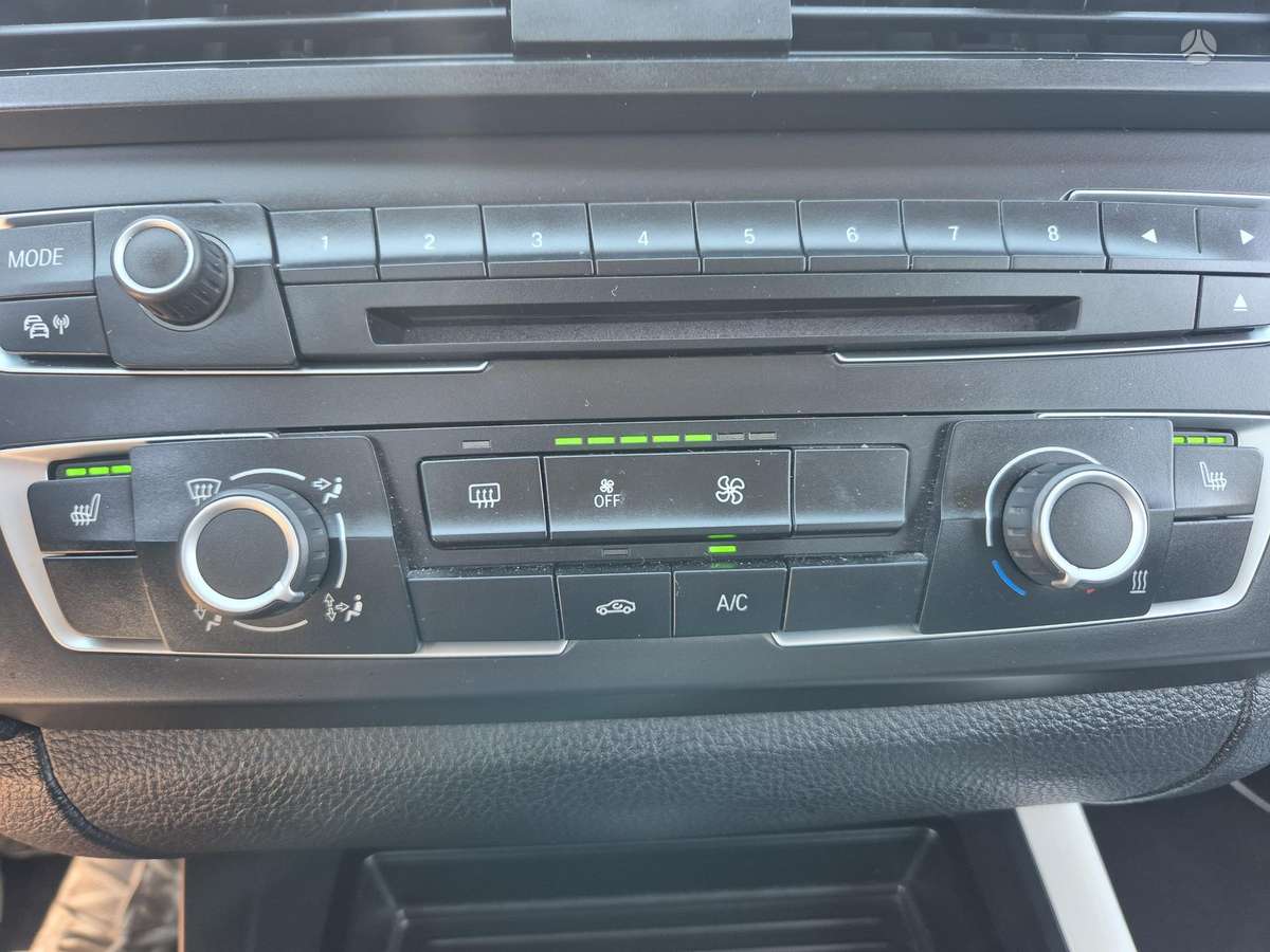 BMW 114, 1.6 l., hatchback
