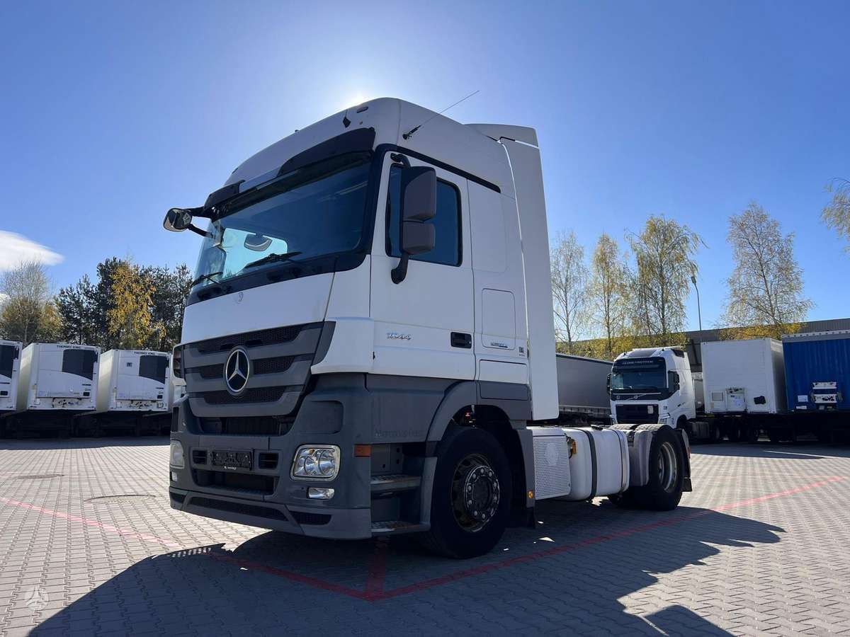 Mercedes-Benz Actros 1844 LS, double sleeper