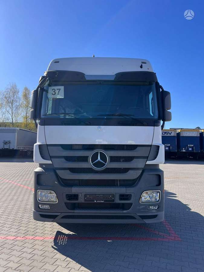 Mercedes-Benz Actros 1844 LS, double sleeper