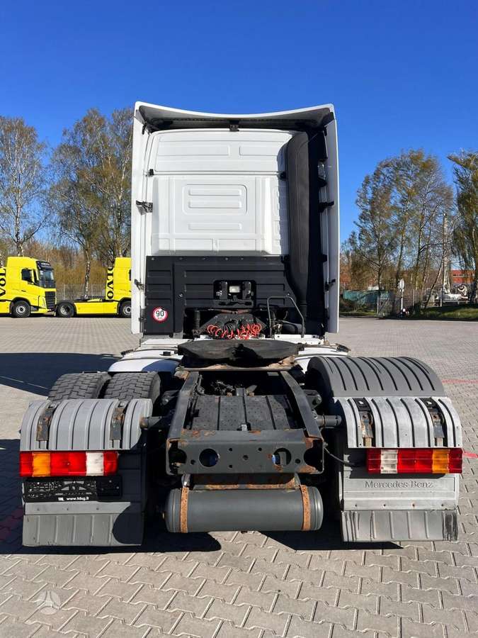 Mercedes-Benz Actros 1844 LS, double sleeper
