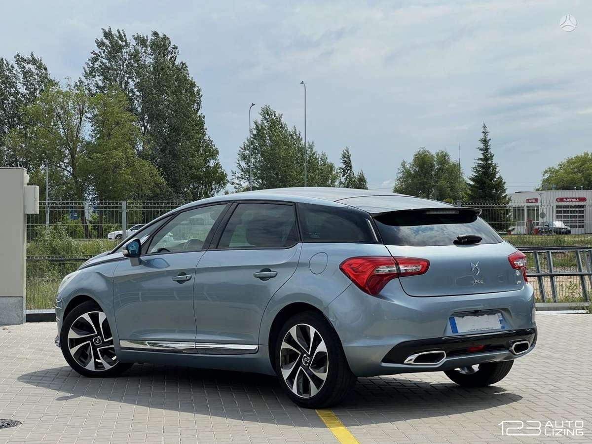 Citroen DS5, 2.0 l., hatchback