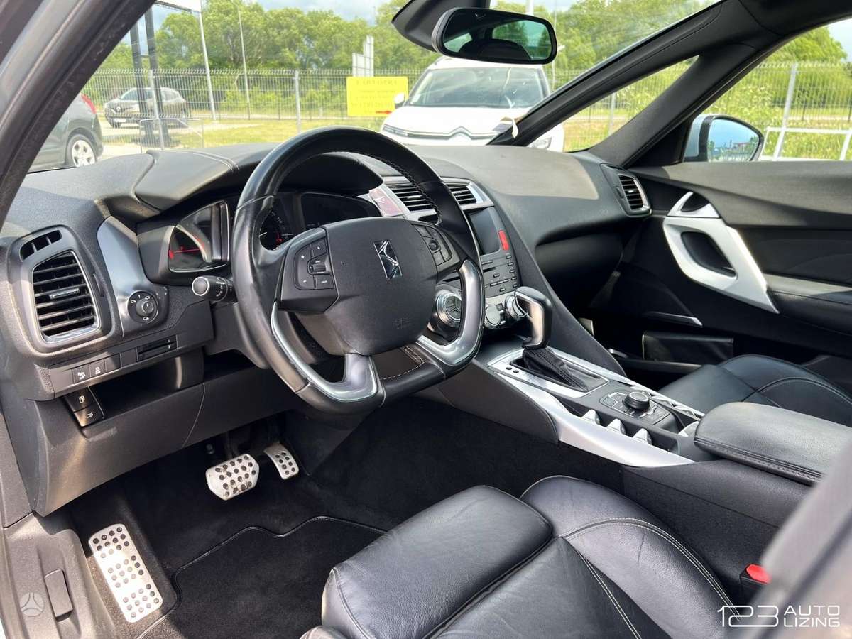 Citroen DS5, 2.0 l., hatchback