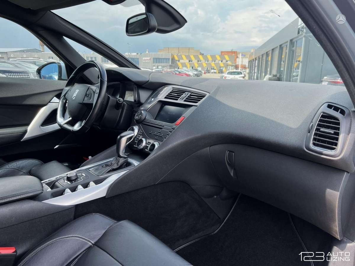 Citroen DS5, 2.0 l., hatchback
