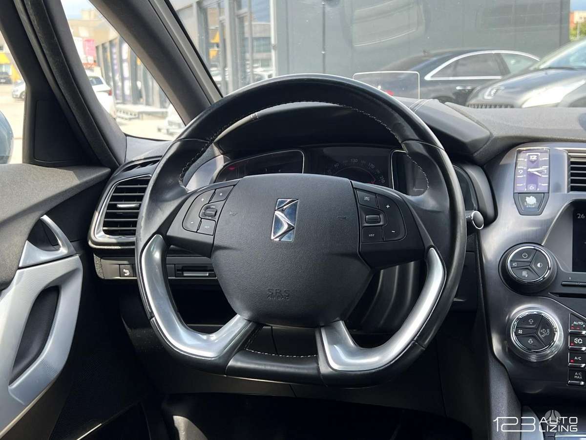 Citroen DS5, 2.0 l., hatchback