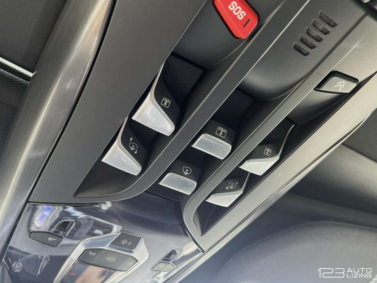 Citroen DS5, 2.0 l., hatchback