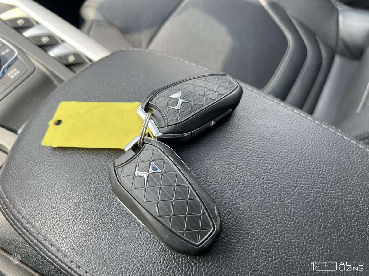 Citroen DS5, 2.0 l., hatchback