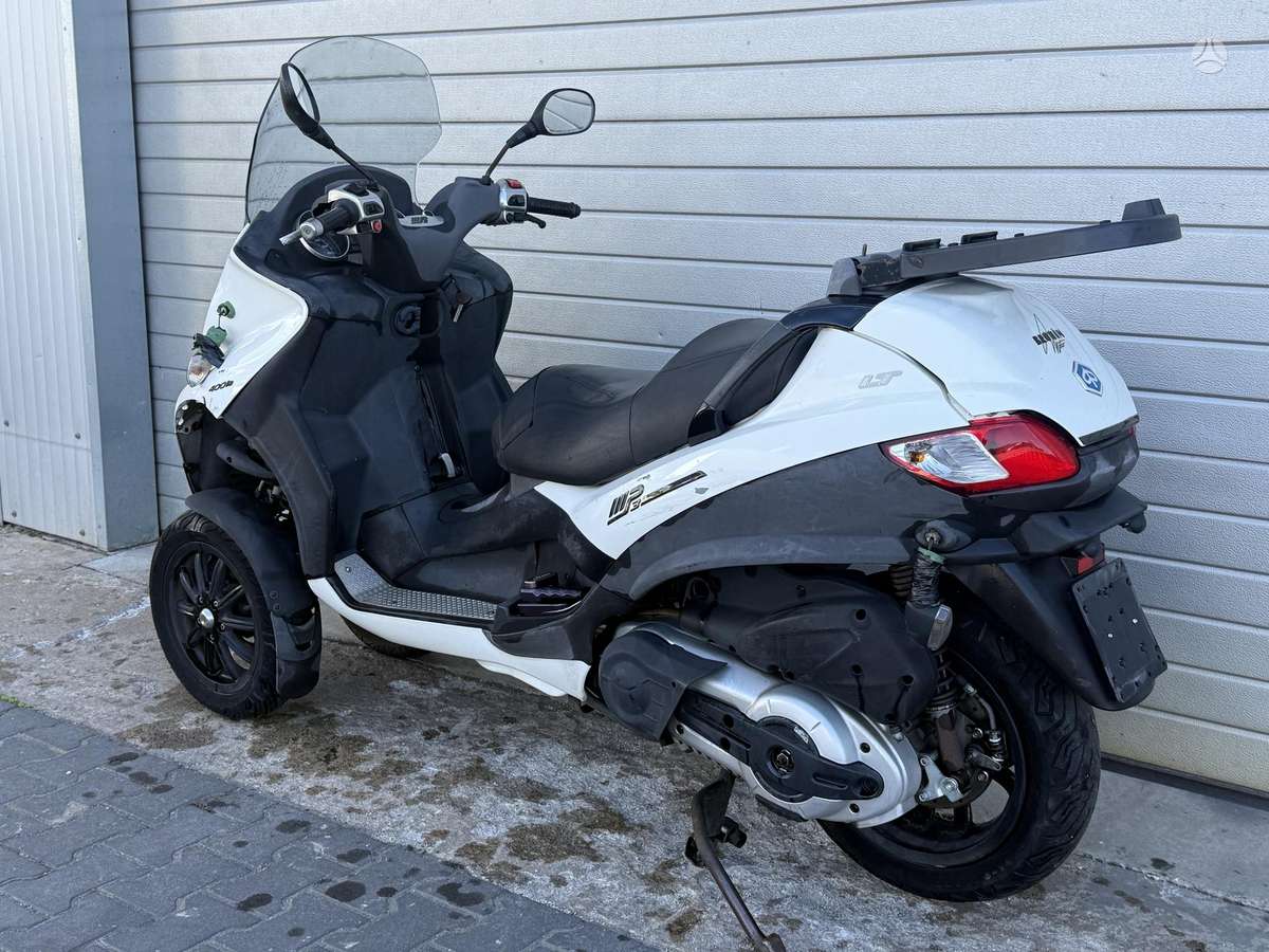 Piaggio MP3 400cc, trikes