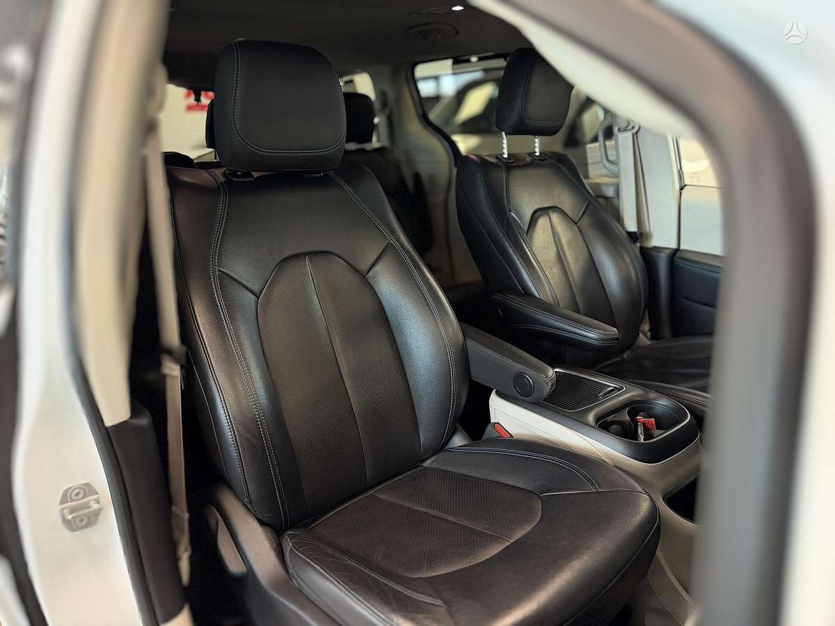 Chrysler Pacifica, 3.6 l., Минивэн
