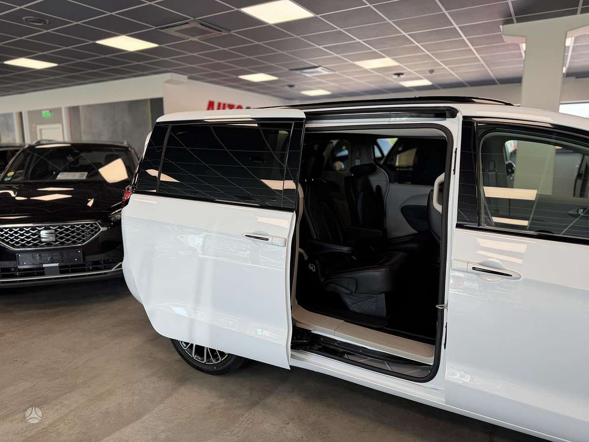Chrysler Pacifica, 3.6 l., Минивэн
