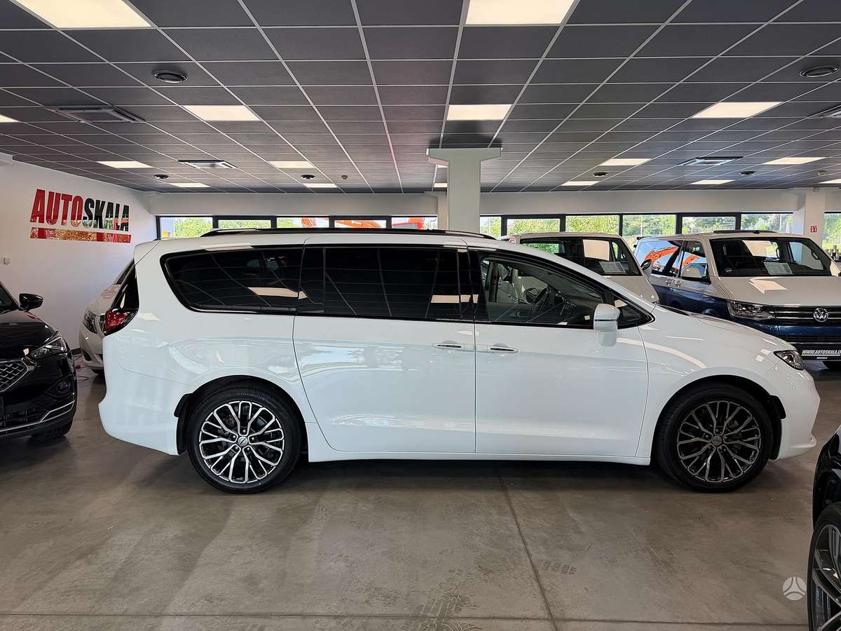 Chrysler Pacifica, 3.6 l., Минивэн