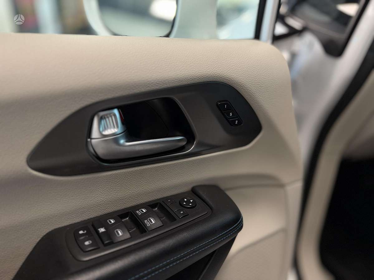 Chrysler Pacifica, 3.6 l., Минивэн