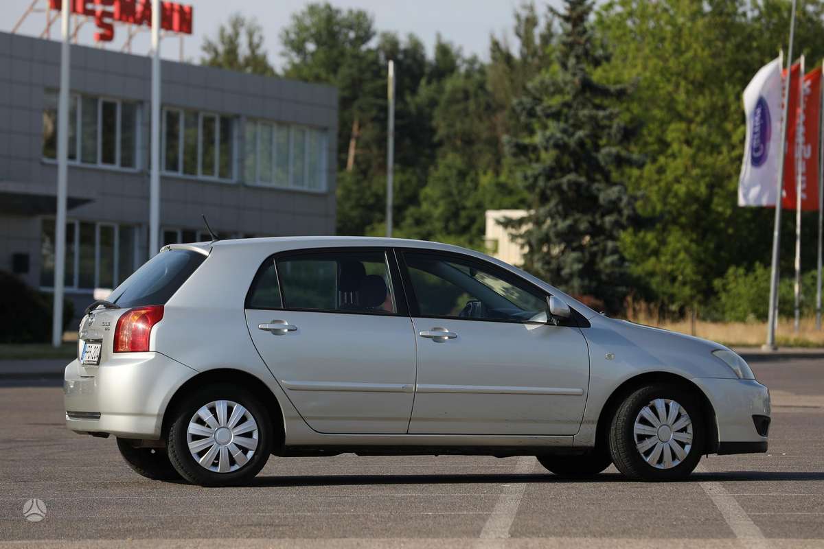 Toyota Corolla, 2.0 l., Хэтчбек