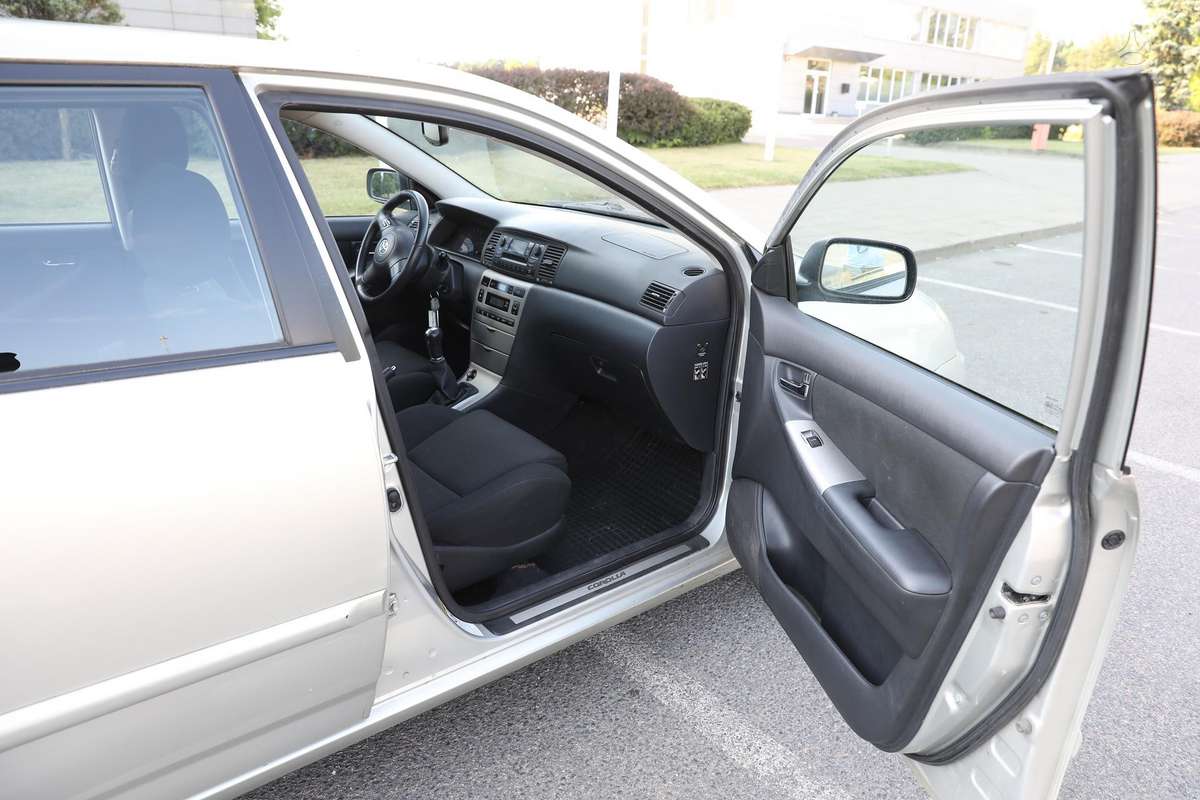 Toyota Corolla, 2.0 l., hatchback