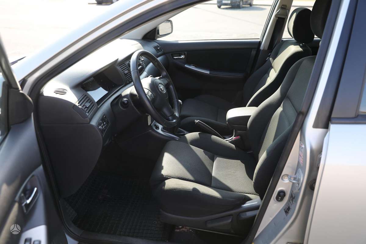 Toyota Corolla, 2.0 l., hatchback