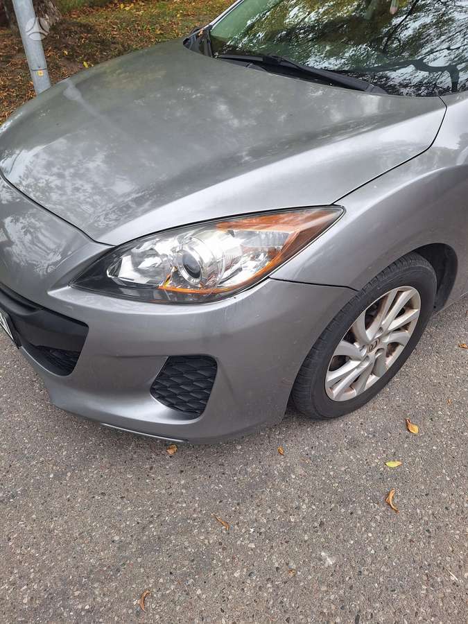 Mazda 3, 1.6 l., Седан