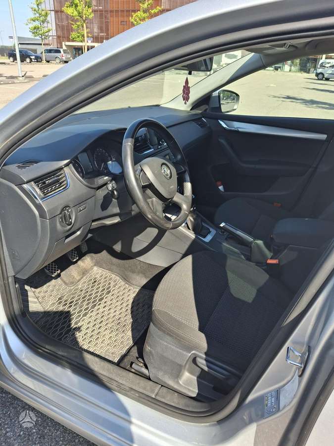 Škoda Octavia - 10