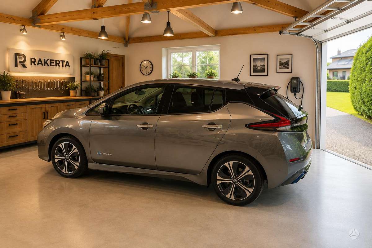 Nissan Leaf, 40 kWh, hatchback