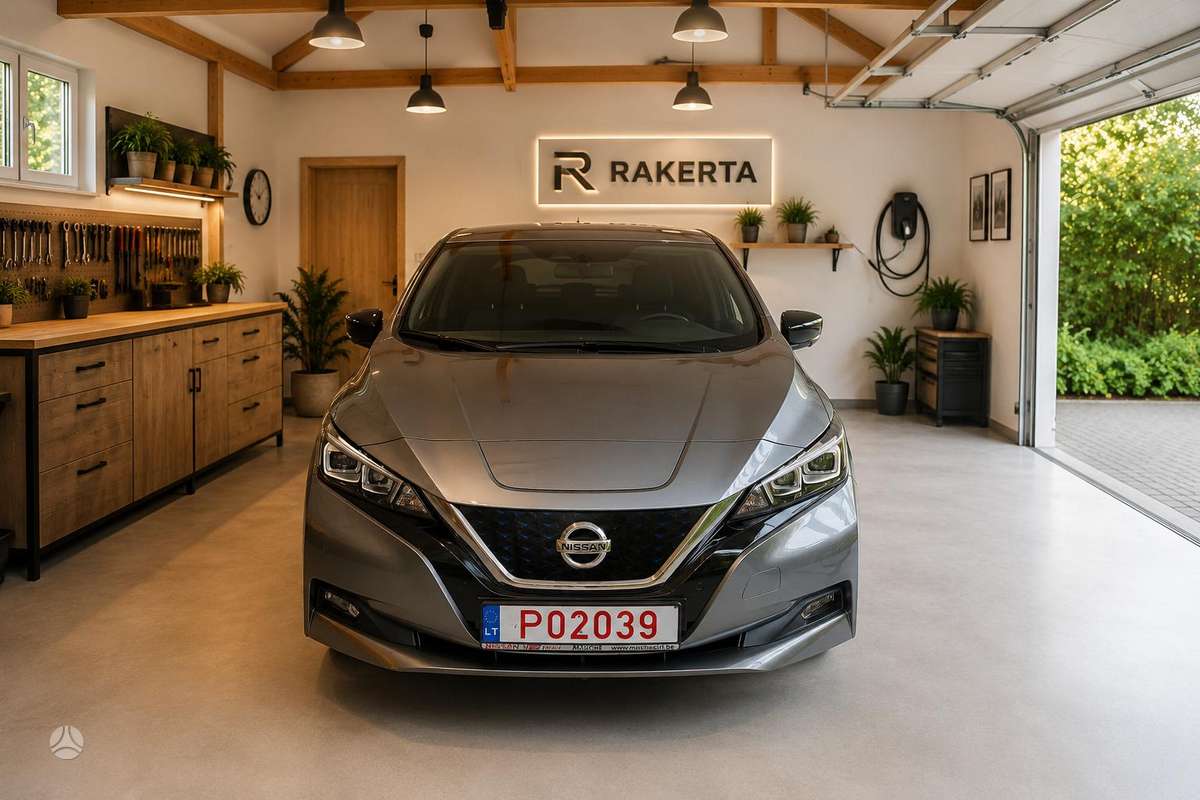 Nissan Leaf, 40 kWh, hatchback