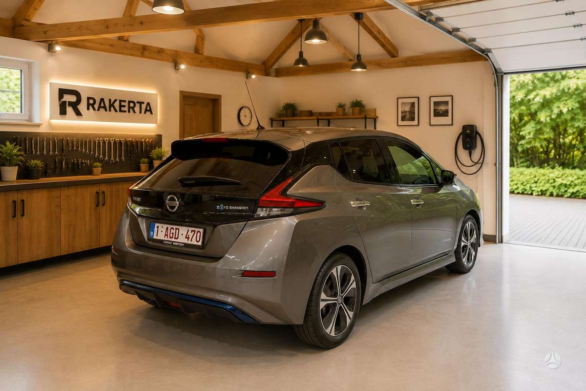 Nissan Leaf, 40 kWh, hatchback