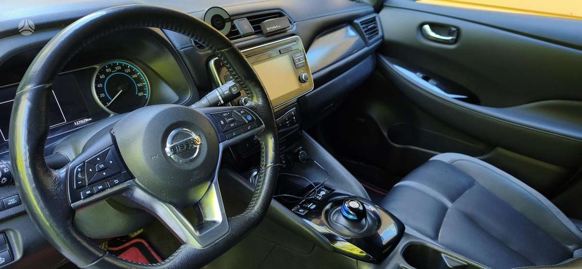 Nissan Leaf, 40 kWh, hatchback