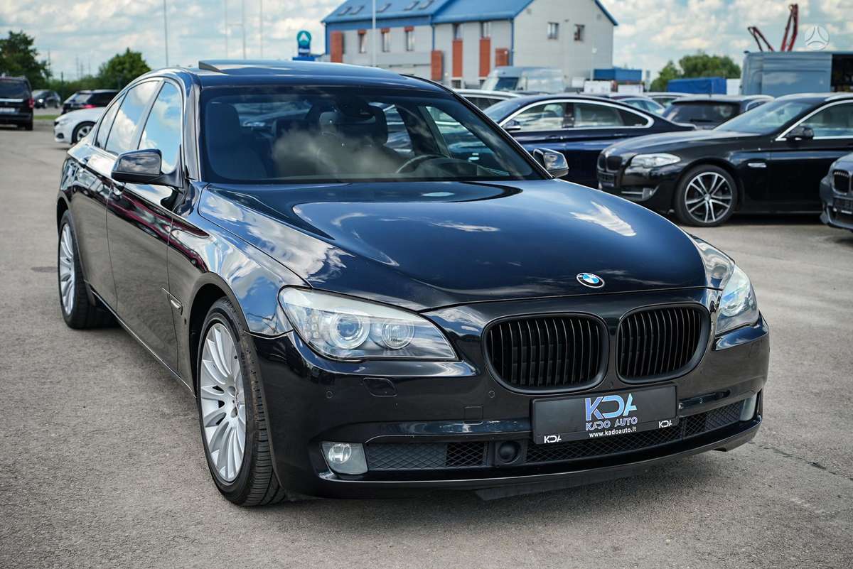 BMW 740, 3.0 l., Седан