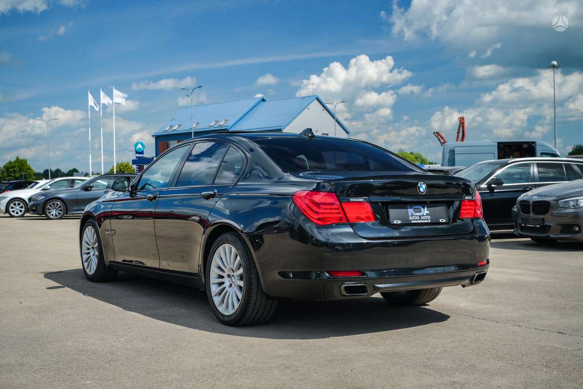 BMW 740, 3.0 l., Седан