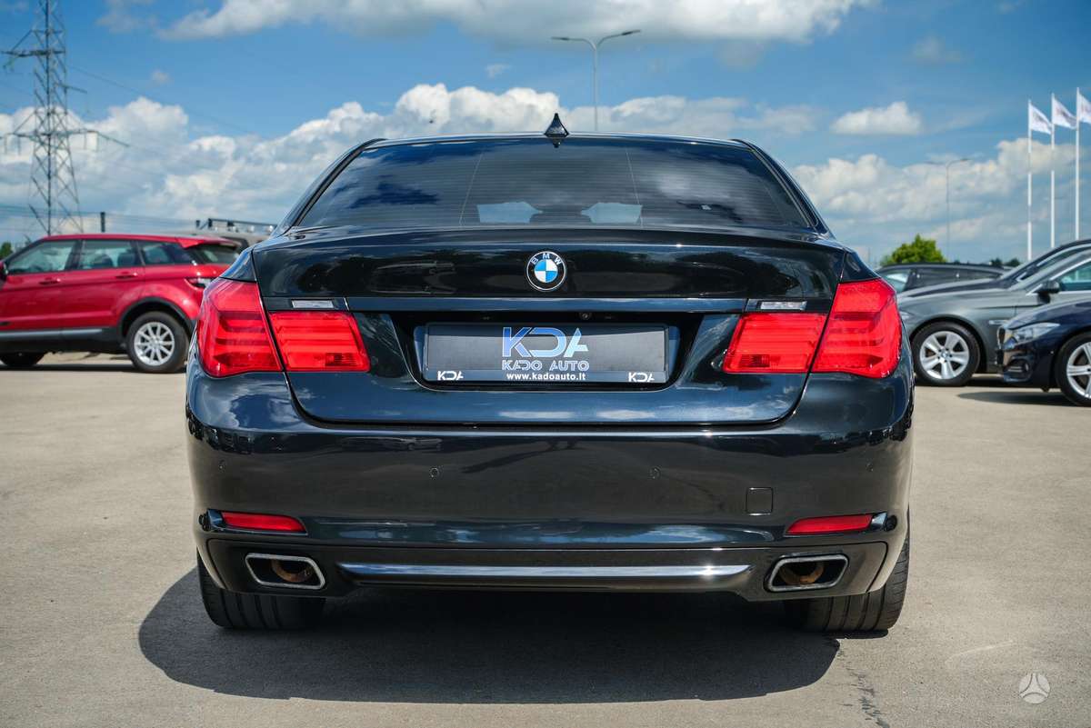 BMW 740, 3.0 l., Седан