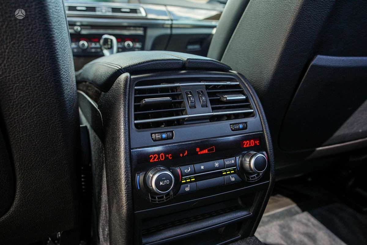 BMW 740, 3.0 l., Седан