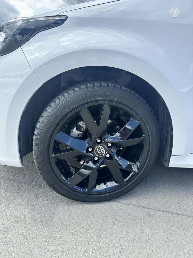 Toyota Yaris - 12