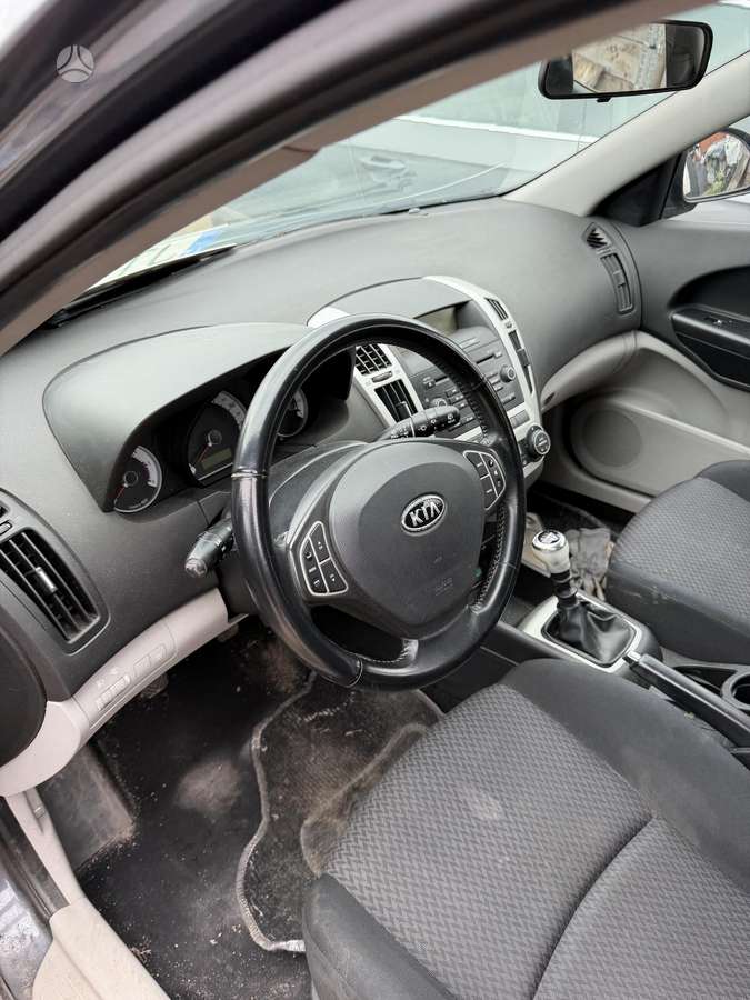 Kia Ceed, 1.6 l., hatchback