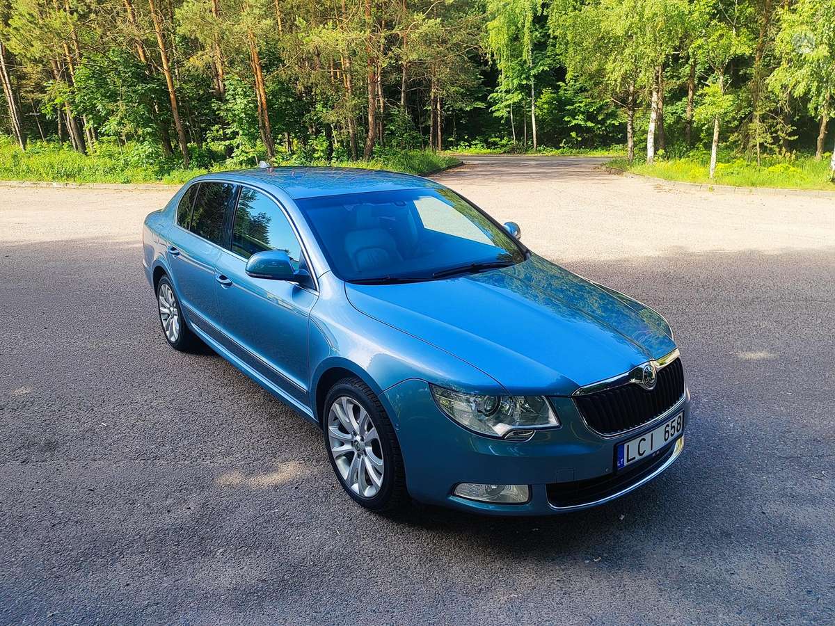 Skoda Superb, 1.8 l., hatchback