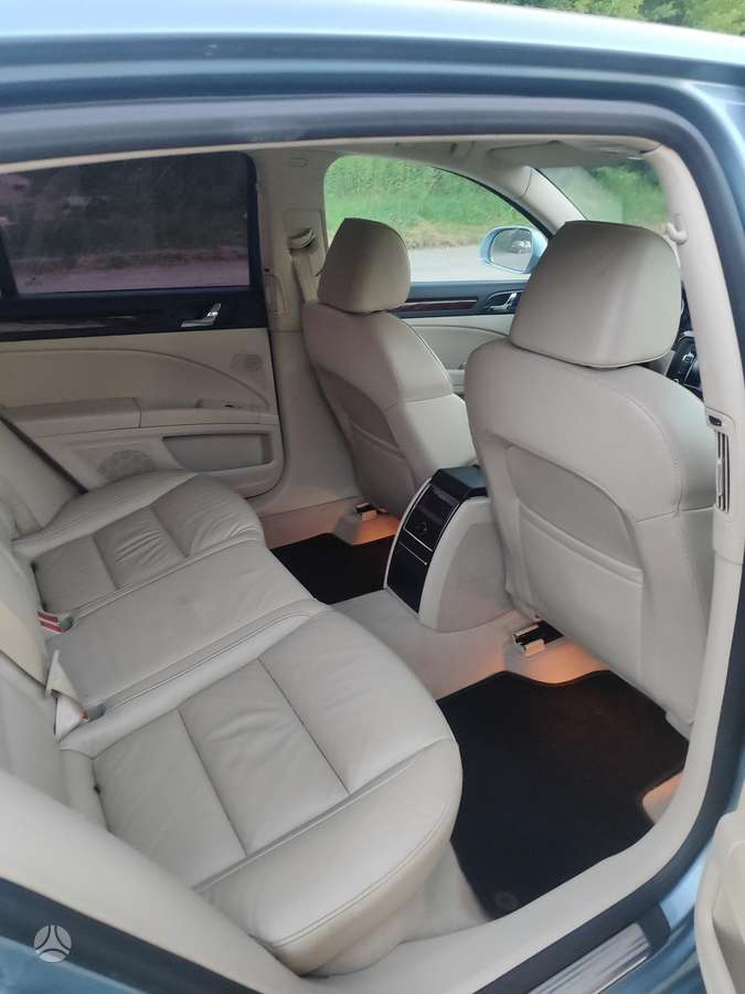 Skoda Superb, 1.8 l., hatchback