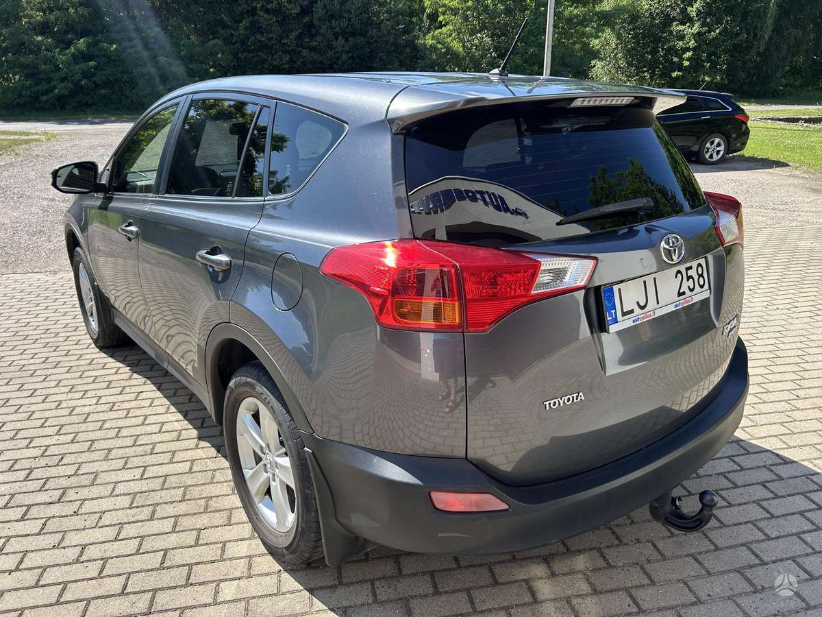 Toyota RAV4 - 4