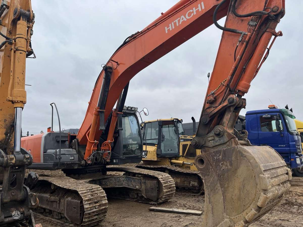 Hitachi Zaxis 280 LC, ekskavatoriai
