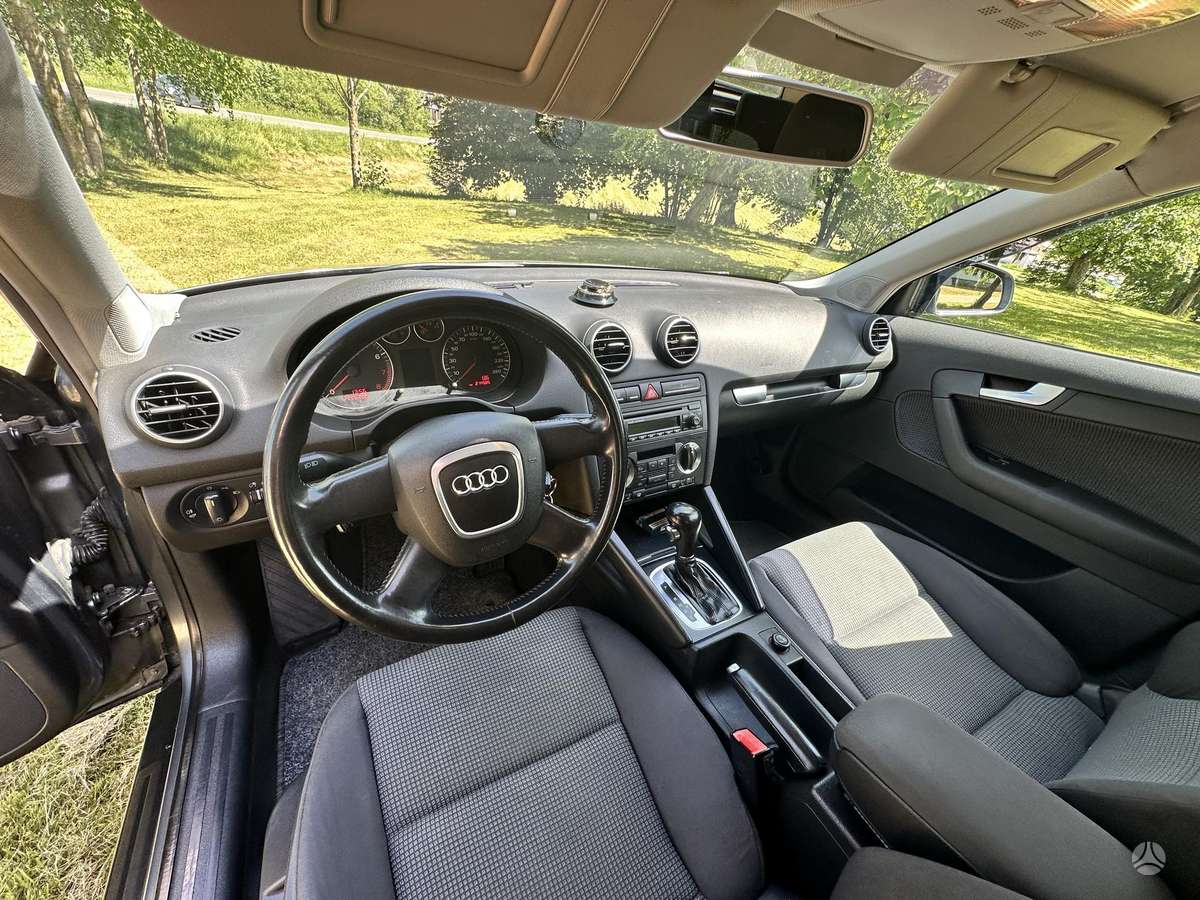 Audi A3, 1.6 l., hatchback