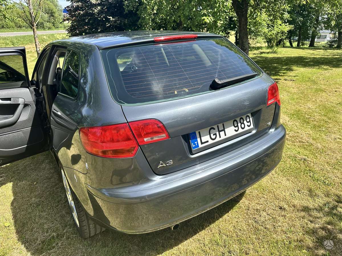 Audi A3, 1.6 l., hatchback