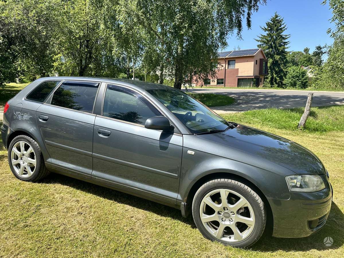 Audi A3, 1.6 l., hatchback