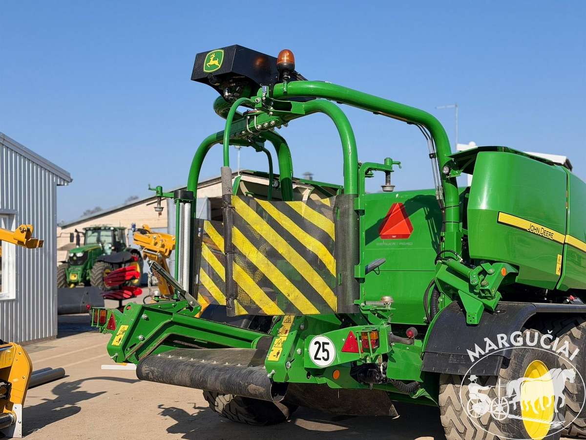 John Deere C441R, presai