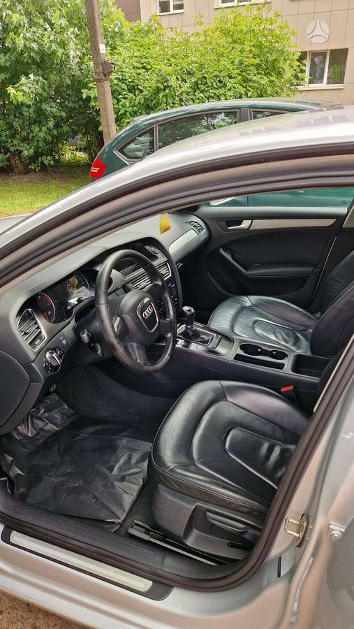 Audi A4, 1.8 l., Седан