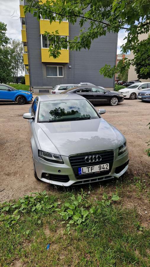 Audi A4, 1.8 l., Седан