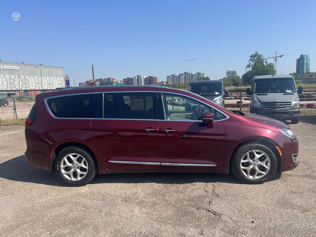 Chrysler Pacifica, 3.6 l., Минивэн