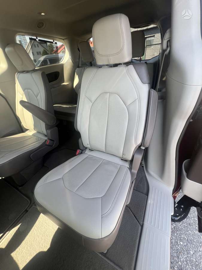 Chrysler Pacifica, 3.6 l., Минивэн